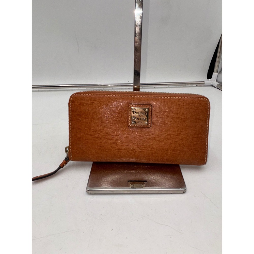 Dooney & Bourke Saffiano Leather Zip Around Wallet Tan Brown Gold Logo